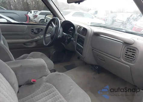 2000 Chevrolet S-10 Ls из США, поврежденный, VIN 1GCCS19W9Y8104987